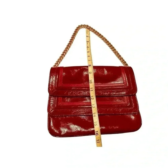 Kate Landry Red Patent Leather Purse Gold Chain Strap Preowned Great Condition - Picture 12 of 14